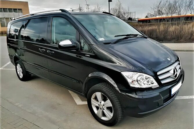 Private Round-Trip Transfer: Warsaw Chopin Airport (WAW) - A simple start at Warsaw Chopin Airport