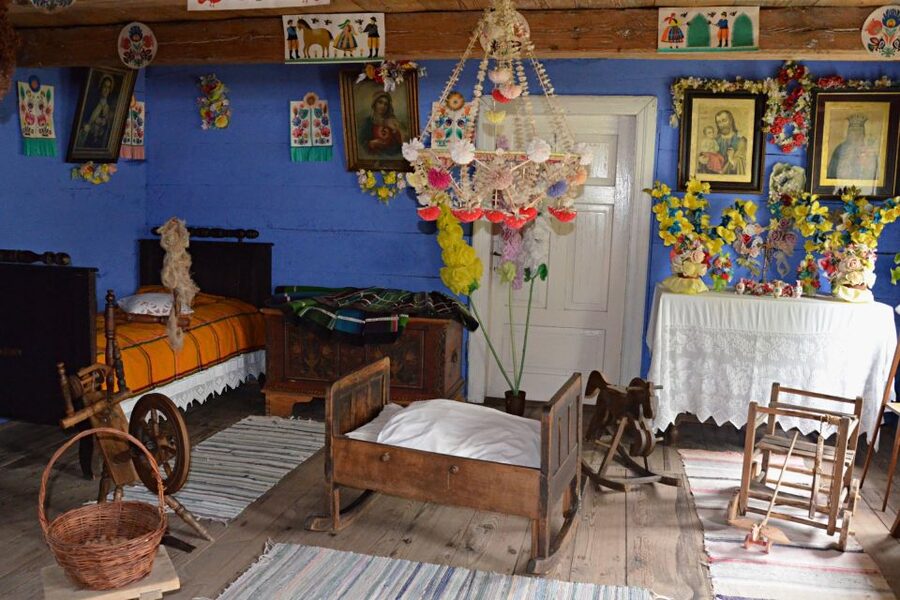 Private Tour From Warsaw: Łowicz Mazovian Countryside - Maurzyce: wooden homes and rural Poland