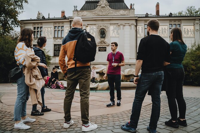 Private Tour of Krakow Old Town and Jewish Quarter in one walk - Krakow’s Main Square in a 40-minute visit