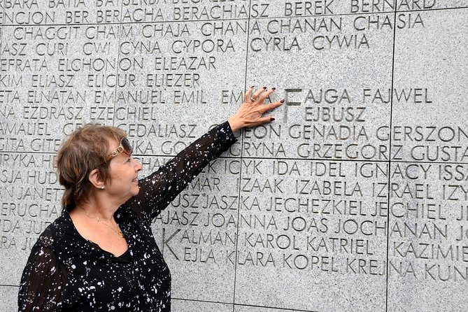 Private Tour: Warsaw's Jewish Heritage by Retro Fiat - Walking through the Jewish Cemetery