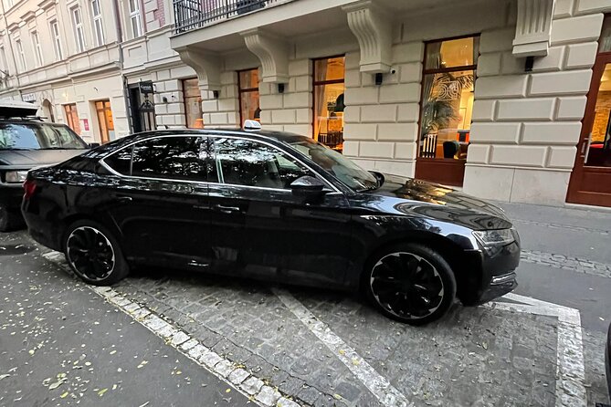 Private Transfer from/to Krakow Airport - Door-to-door service for hotels, apartments, and hostels
