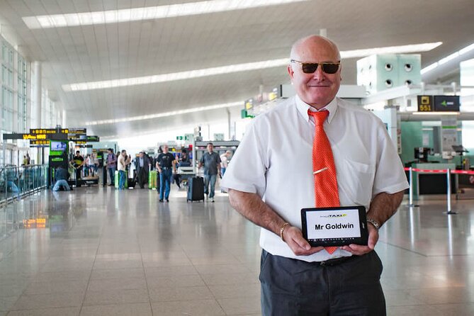 Private Transfer from Wroclaw (WRO) Airport to Wroclaw city centre - A calm first half-hour in Wrocław