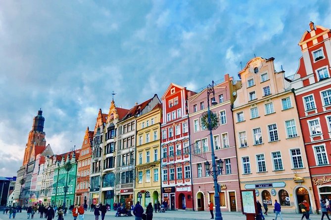 Private Transfer from Wroclaw (WRO) Airport to Wroclaw city centre - How delayed flights affect the pickup