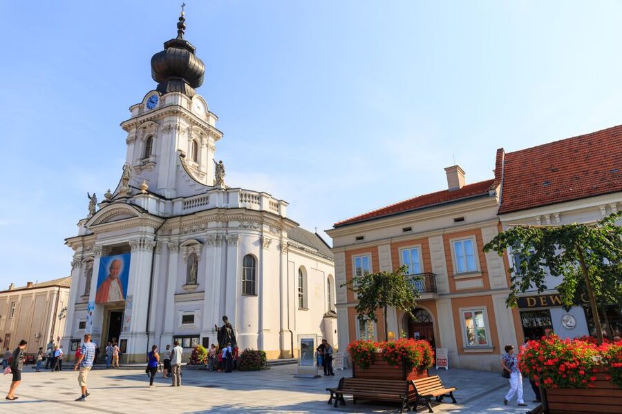 Private Trip to Wadowice: Home Town of John Paul II - Entering the John Paul II family home