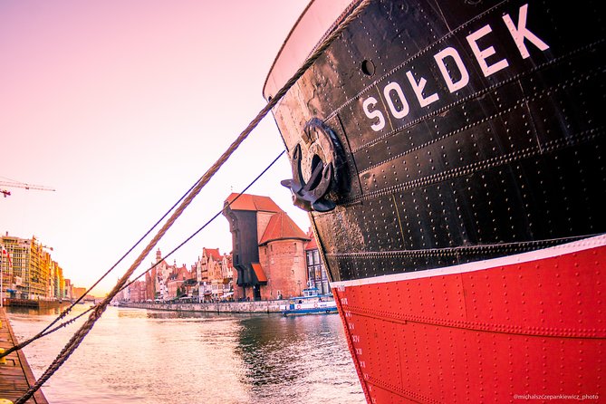 Private Walking Tour of Gdansk Old Town - The Motlawa embankment and the final view