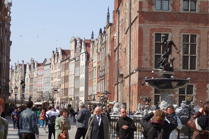Private Walking Tour of Old Gdańsk with an architect-guide - Leaving the Old Town through the medieval defenses