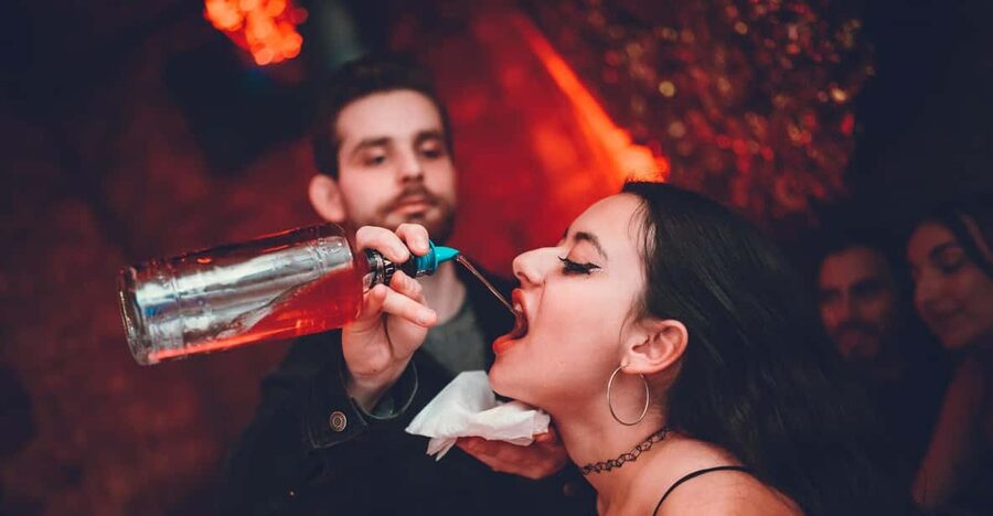 Pub Crawl - 1-hour Open Bar then Vip to 5 Clubs - Krakow - Practical advice for a smoother evening