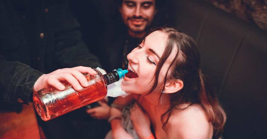 Pub Crawl 1hr Unlimited Beer + Vodka then Clubs in Katowice - Starting at Dworcowa 6 at 9:30 PM