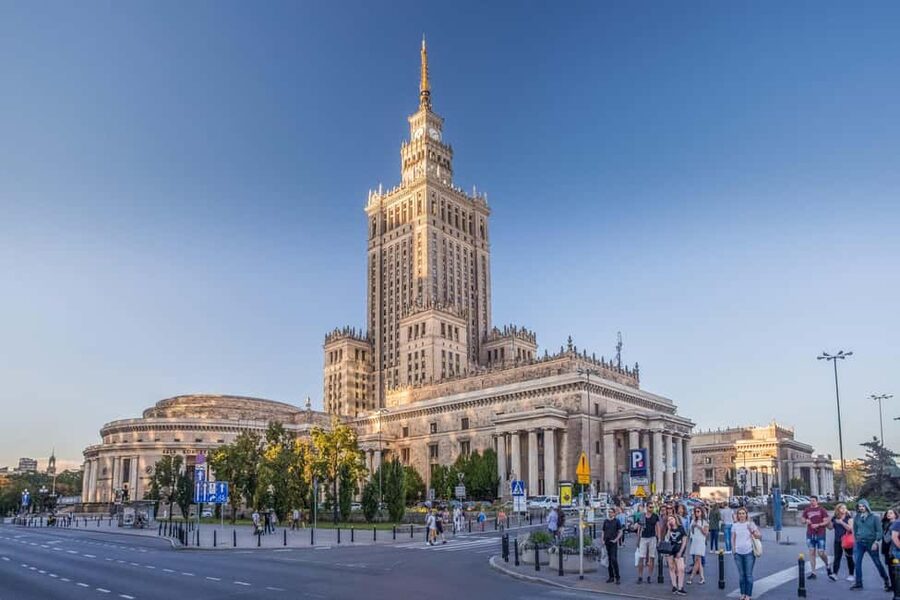 ROYAL & COMMUNIST WARSAW walking tour in English - Prudential Building and the move into the 20th century