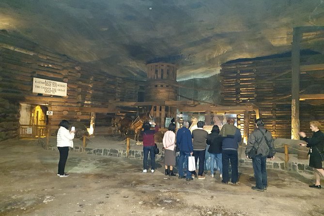 Salt Mine Tour and Krakow City Tour in one day - Krakow’s Main Square in a compact walk