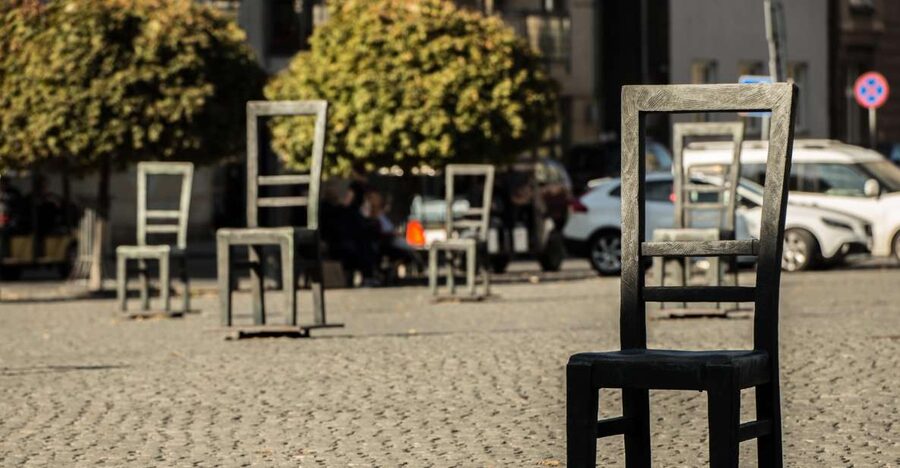 Schindler's Factory and Jewish Ghetto Guided Tour - Schindler’s choices and the people he saved