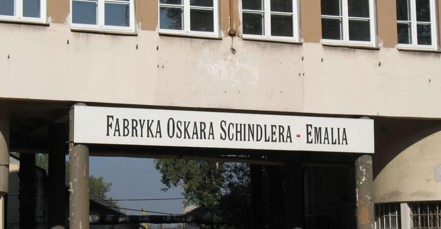 Schindler's Factory + Ghetto in Krakow and Wieliczka Tour - Walking through Podgórze and the former Jewish ghetto
