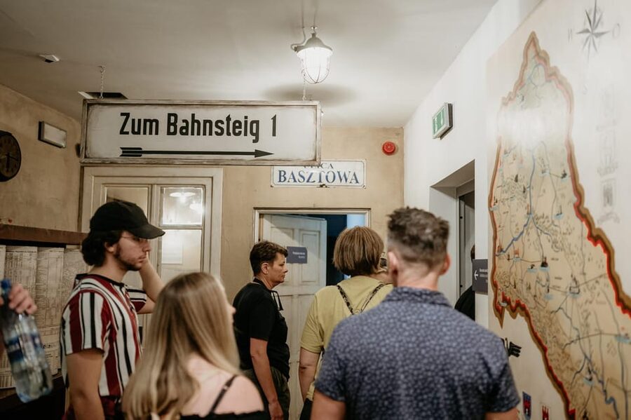 Schindler's Factory Museum in Krakow - Guided Tour - Who will get the most from this tour
