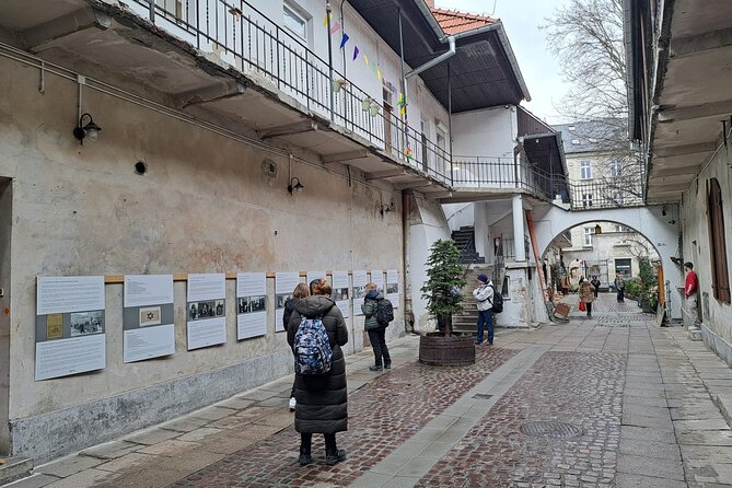 Schindler's List excursion incl. Płaszów with Dutch guide - Remuh Synagogue and the final stop at Plac Nowy