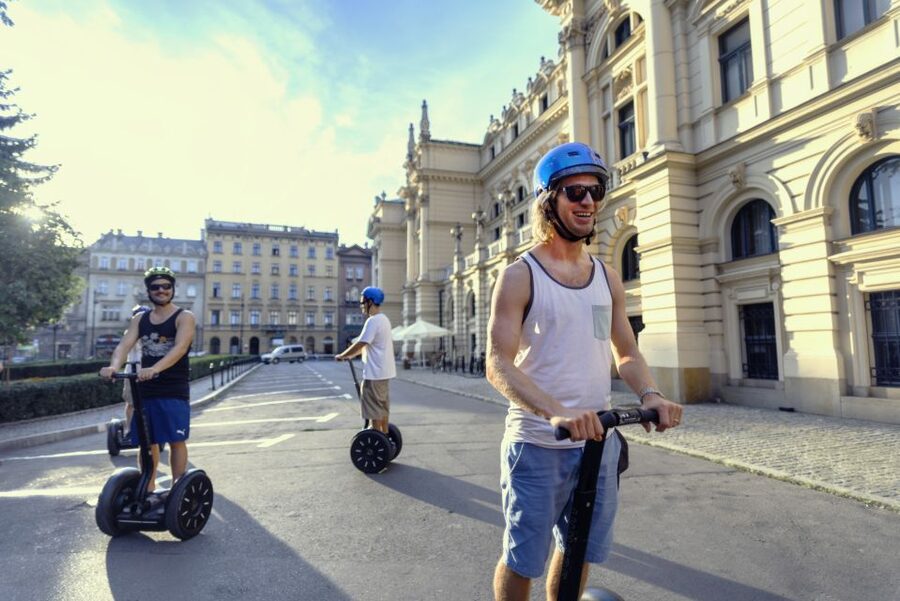 Segway Tour Krakow: Full Tour (Old Town + Jewish Quarter) - The guides make the difference