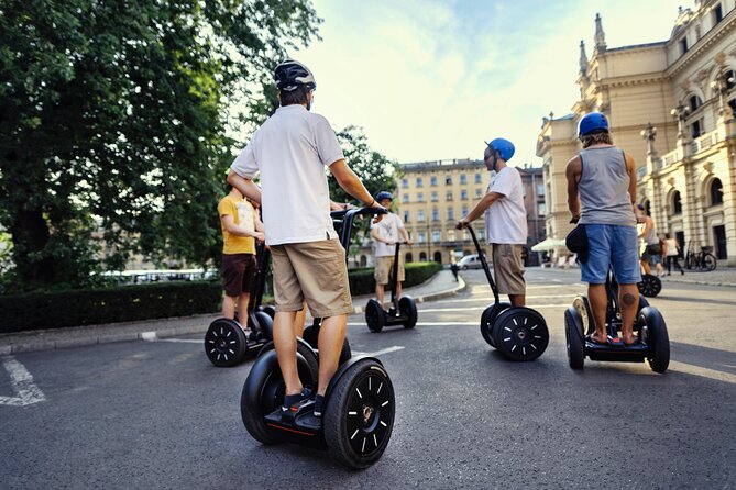 Segway Tour Warsaw: Praga Tour - 2-Hours of Magic! - Starting at Chmielna 2