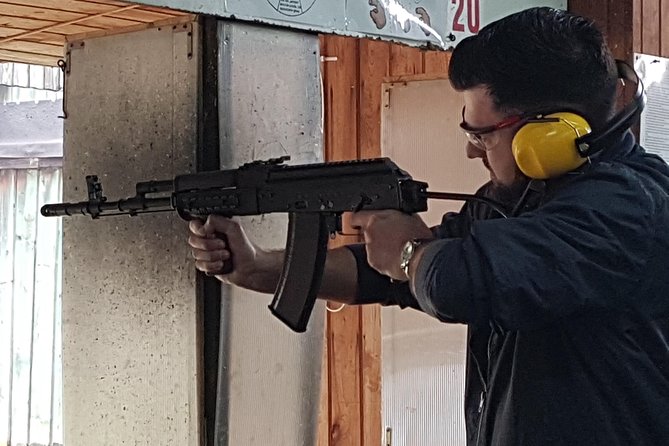 Shooting Krakow+REAL GUN+priv round trip transfer from your hotel - Choosing Between Pistols, Rifles, and Larger Guns