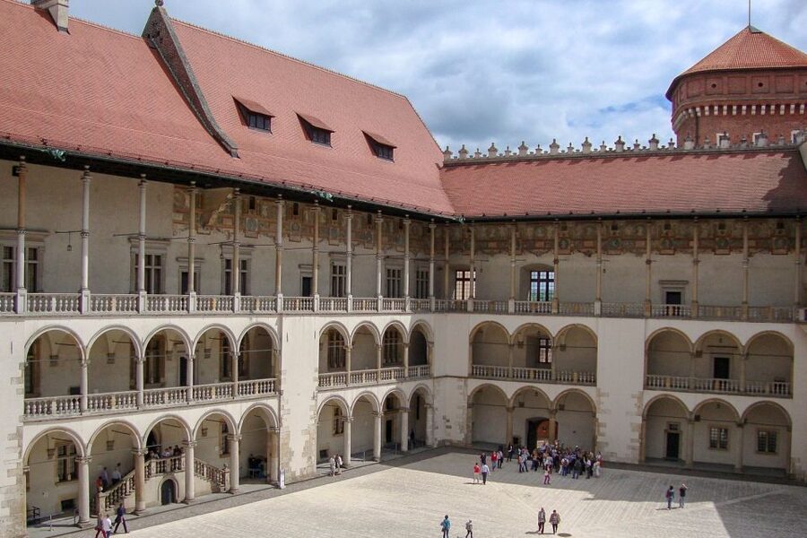 Skip-the-Line Wawel Castle Chambers Private Tour - Inside the State Rooms: Poland’s royal rooms