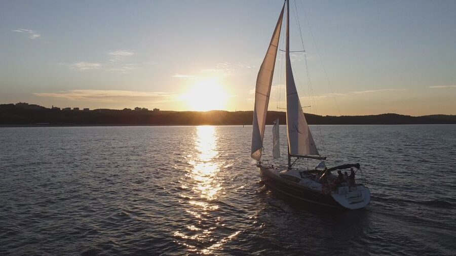 Sopot: Sunset Yacht Cruise with Welcome Drink - A 105-minute cruise shaped by the wind