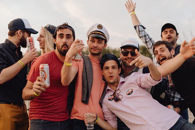 Sunset Boat Tour with Unlimited Drinks in Warsaw - The open bar and what the price really covers