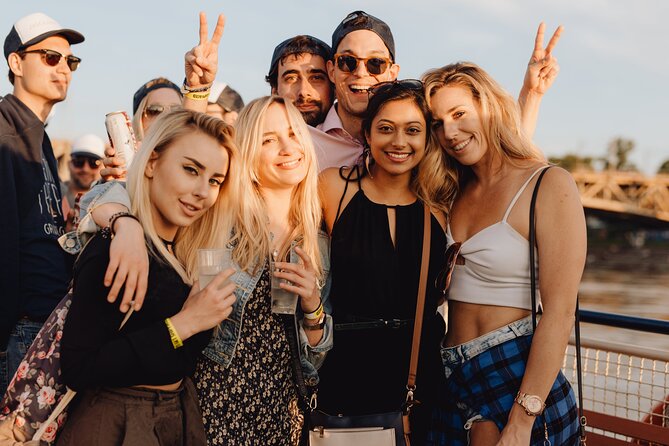 Sunset Boat Tour with Unlimited Drinks in Warsaw - Two hours on the Wisła