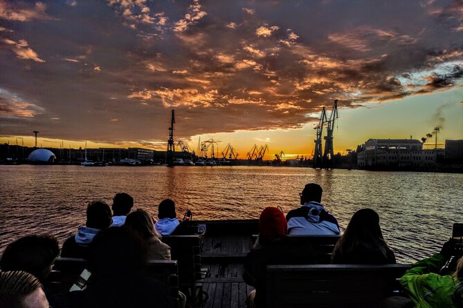 Sunset on the Shipyard and Old Town Evening Cruise - The live guide makes the route worthwhile