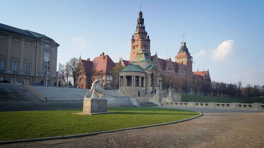 Szczecin: Medieval Old Town Private Walking Tour - Key points to know before booking