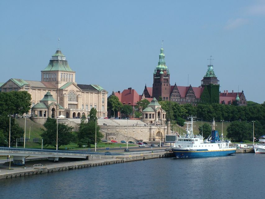 Szczecin: Medieval Old Town Private Walking Tour - Market Sienny Square and the Town Hall