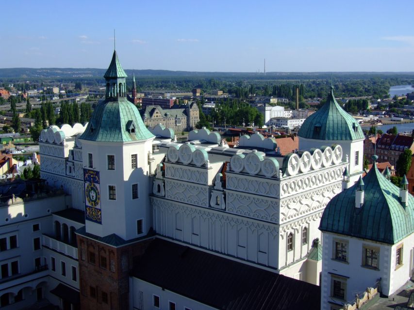 Szczecin: Medieval Old Town Private Walking Tour - Finishing on Wały Chrobrego promenade