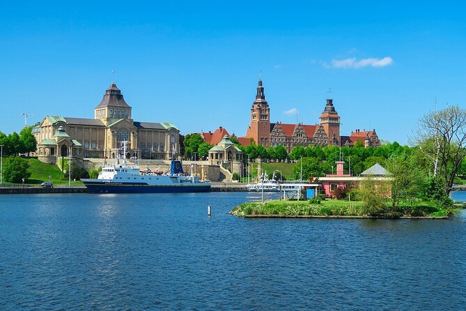 Szczecin Walking Tour: Explore Top Sights & Hidden Gems - Lastadia and the Oder waterfront