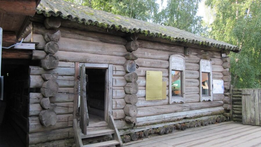 Szymbark: Kashubian Switzerland 5-Hour Private Tour - Inside the Szymbark open-air museum
