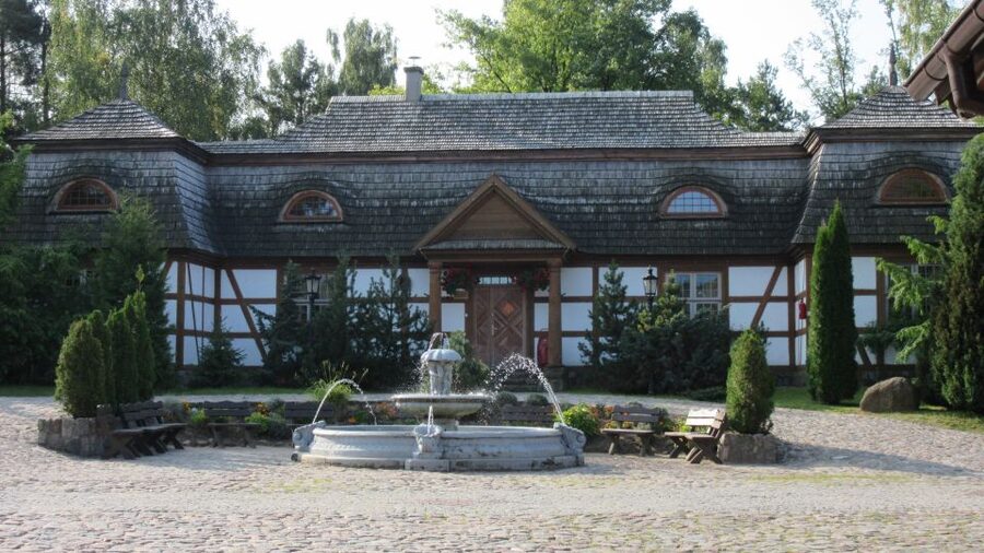 Szymbark: Kashubian Switzerland 5-Hour Private Tour - What the $241 group price really buys