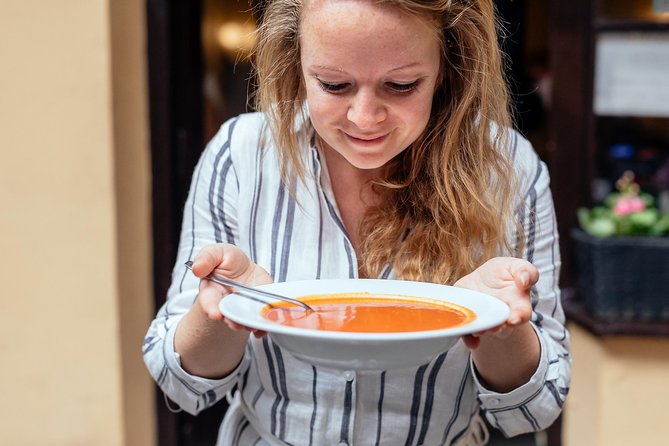 The 10 Tastings of Krakow With Locals: Private Food Tour - Private service and the pace of the walk