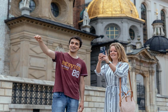 The Heart of Krakow: Old Town & Wawel Castle Private Tour - Who should book this Krakow walk?