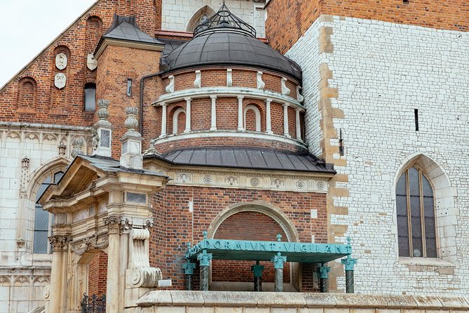 The Heart of Krakow: Old Town & Wawel Castle Private Tour - The Cloth Hall and Krakow’s trading past