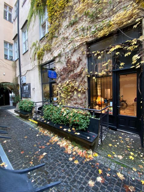 The Jewish Quarter - Walking Tour - The oldest building and the 16th-century mikveh