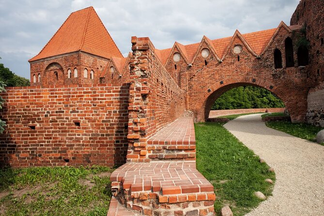 Torun Old Town Highlights Private Walking Tour - Three hours: Teutonic Knights and Dominican ruins