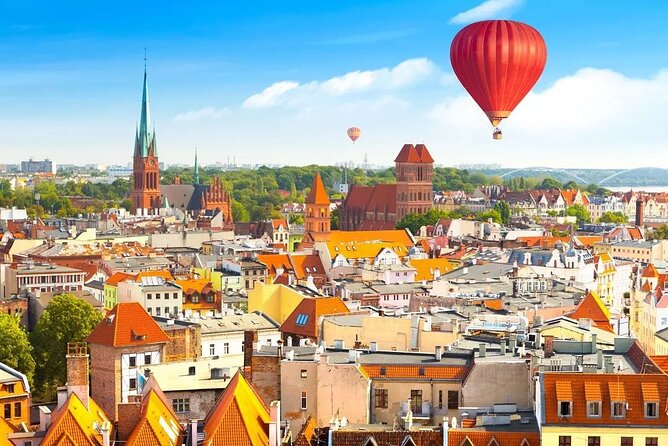 Torun Old Town Highlights Private Walking Tour - Starting at the Wilam Horzyca Theatre and Planetarium