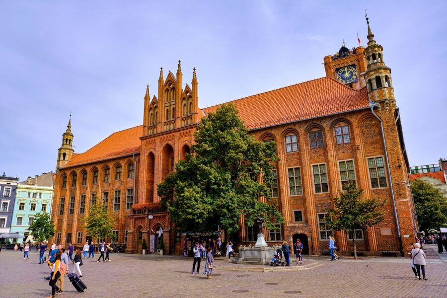 Torun: Private Walking Tour of a Medieval Town - Burgher houses and the House under the Star