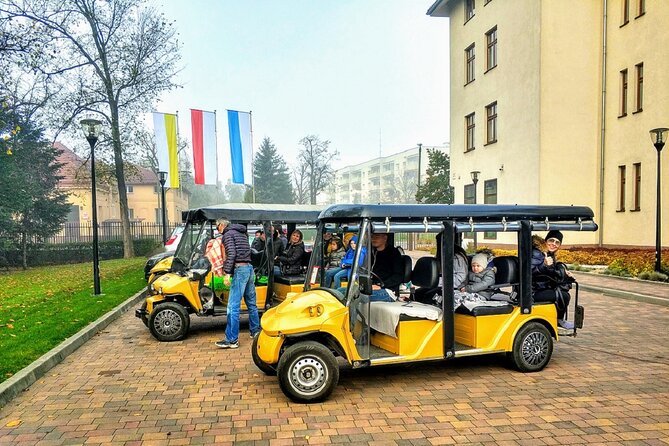 Tour via Kazimierz Quarter by Golf Cart with Schindler's Museum in Krakow - Multimedia displays that recreate wartime Krakow