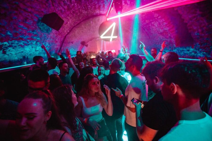 VIP Club Entry and Booth Booking - Key points at a glance