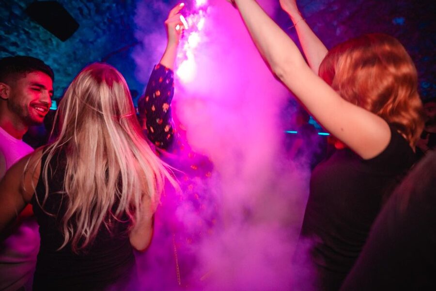 VIP Club Entry and Booth Booking - Should you book Four Music Club VIP entry?