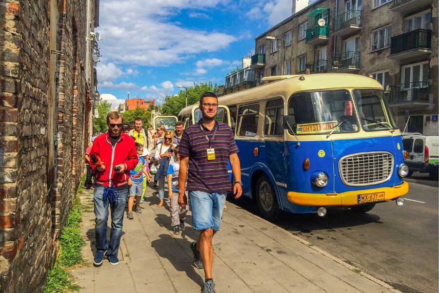 Warsaw: 2.5-Hour Dark Side - Praga District by a Retro Bus - The ride in a Nysa or Jelcz cucumber bus