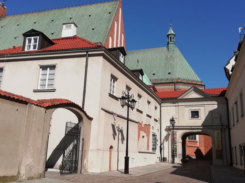 Warsaw: 2-Hour Old Town Walking Tour - The Market Square, Barbican, and New Town