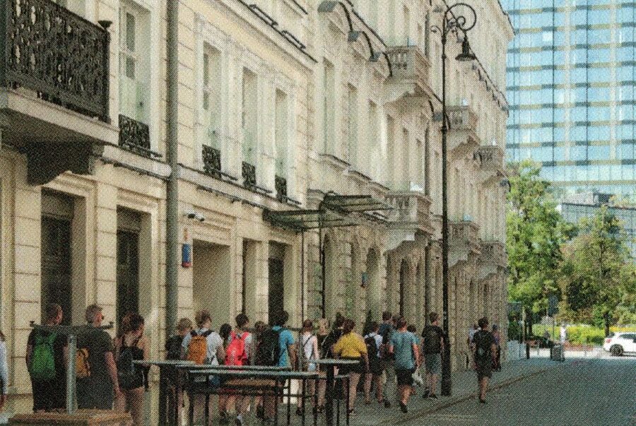 Warsaw: 2-Hour Tour of Daily Life in the Ghetto Warsaw - The surviving synagogue and the memorial sites
