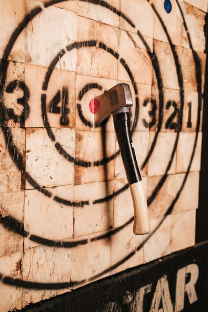 Warsaw: Axe Throwing Experience - My Take on the Axe-Throwing Format