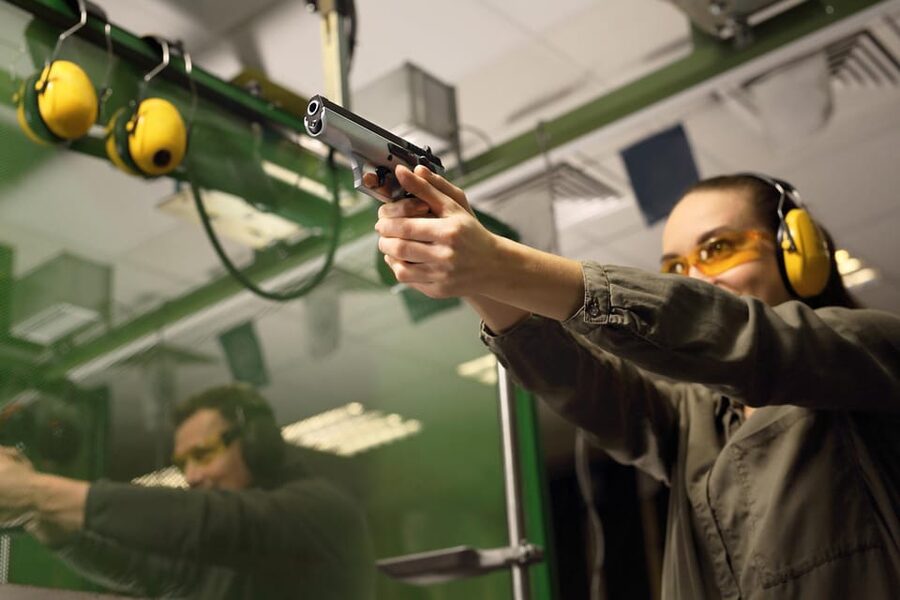 Warsaw: Best Indoor Shooting Range Experience - What the one-hour session feels like