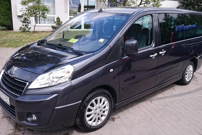 Warsaw Chopin Airport private transfer 5 to 8 passengers - Why a private airport ride can help in Warsaw
