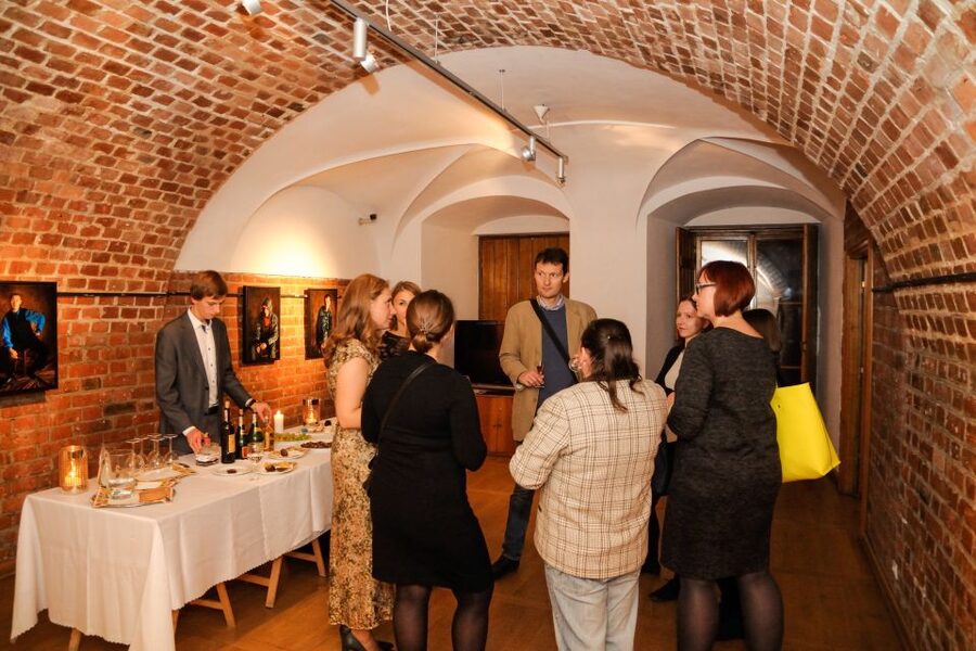 Warsaw: Chopin Concert in the Old Town - Finding the townhouse behind St. John’s Cathedral