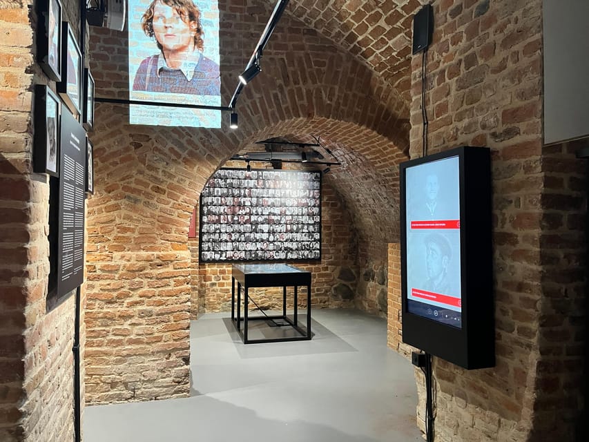 Warsaw: Cold War Museum Entry Ticket - Three VR games built around Cold War missions